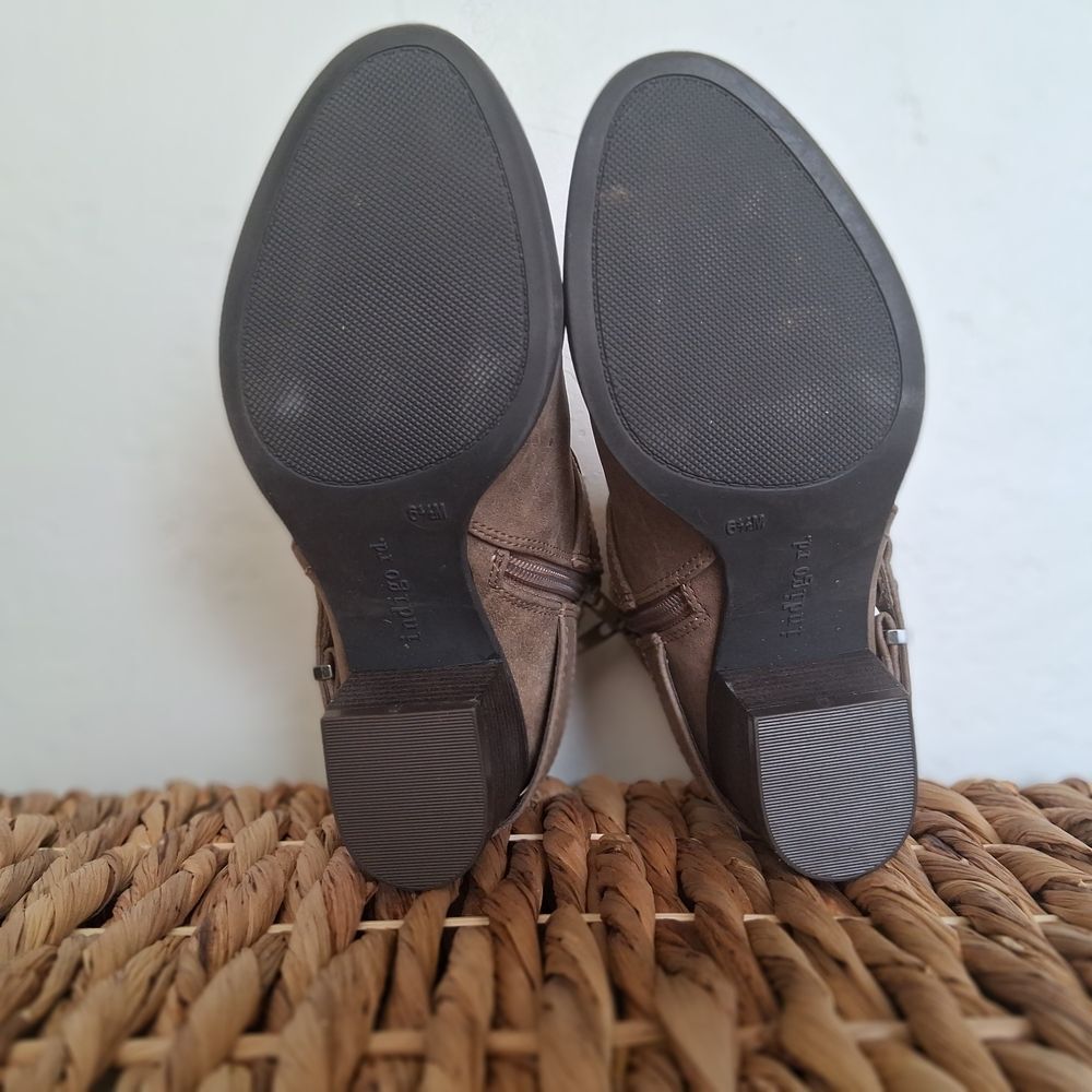INDIGO RD SIZE 6.5M Taupe Suede-Look Strap Ankle Boots - Picture 6 of 7